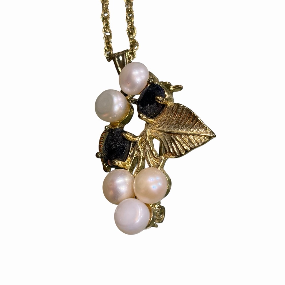 Gold tone Necklace with Pearls And Dark Sapphire Look Stones Pendant brooch VTG